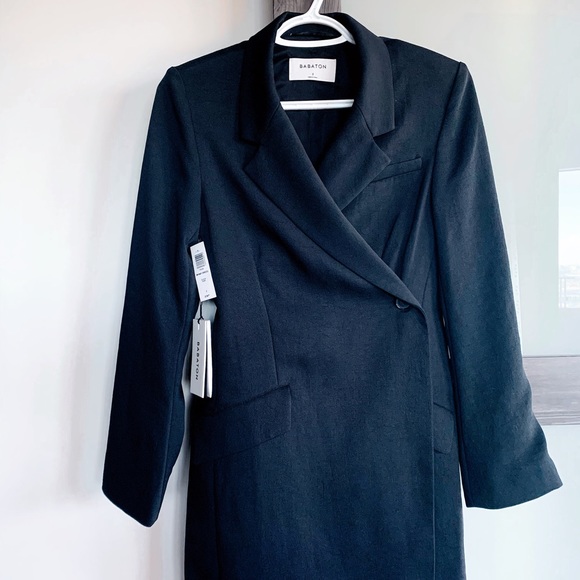 Babaton Jackets & Blazers - NWT Babaton Blazer Wrap Dress size 2